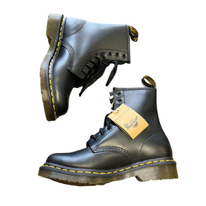 Doc Marten 1460 Smooth Leather Lace Up Boots